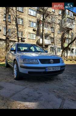Седан Volkswagen Passat 2000 в Одесі