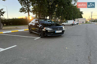 Седан Volkswagen Passat 2011 в Києві