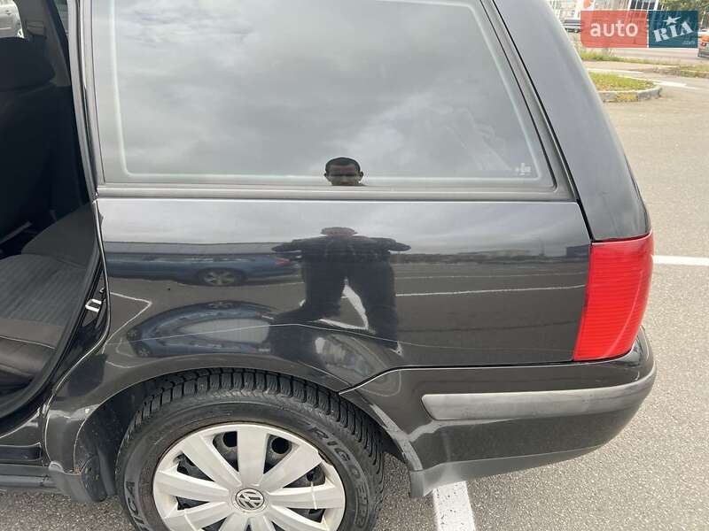 Універсал Volkswagen Passat 1999 в Києві