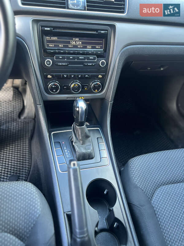 Седан Volkswagen Passat 2012 в Киеве фото 32 Седан Volkswagen Passat 2012 в Киеве