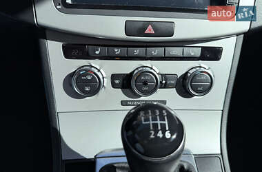 Седан Volkswagen Passat 2013 в 