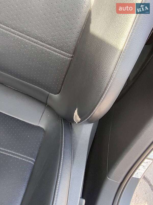 Седан Volkswagen Passat 2014 в Львові