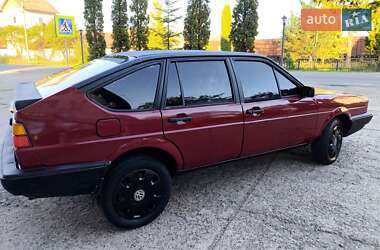 Хэтчбек Volkswagen Passat 1986 в Надворной