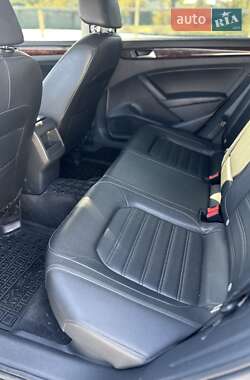 Седан Volkswagen Passat 2012 в 