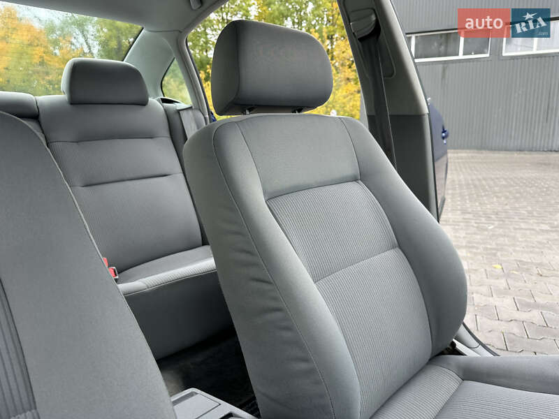 Седан Volkswagen Passat 2002 в Тернополе