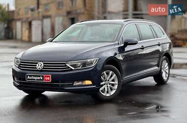 Универсал Volkswagen Passat 2015 в Киеве