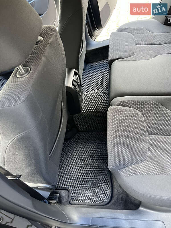 Універсал Volkswagen Passat 2010 в Хмельницькому