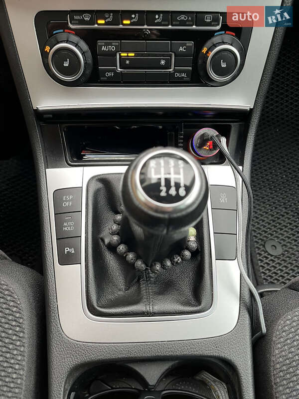 Універсал Volkswagen Passat 2010 в Хмельницькому