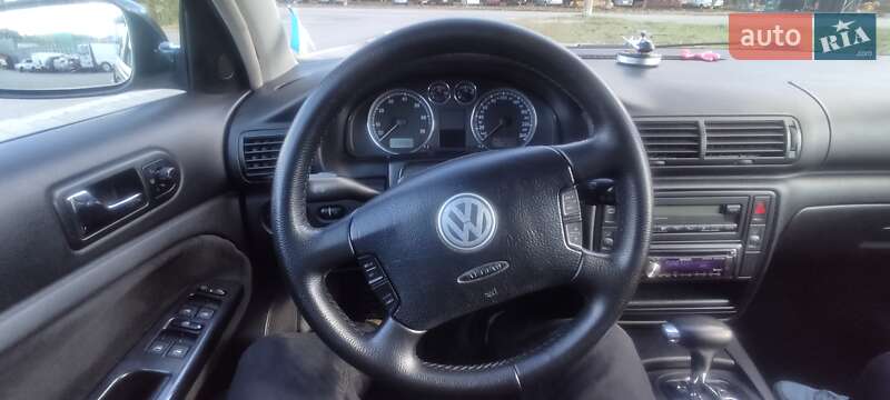 Универсал Volkswagen Passat 2001 в Черкассах