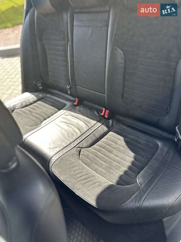 Седан Volkswagen Passat 2011 в Кременчуці