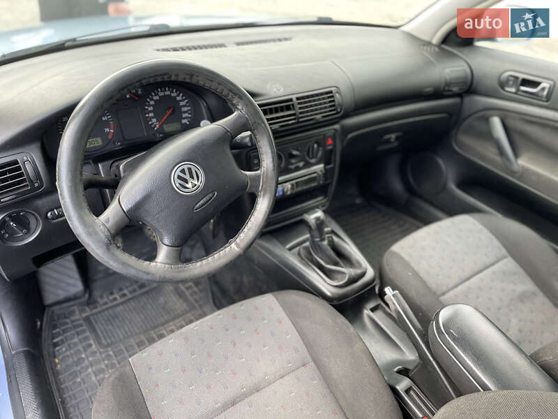 Седан Volkswagen Passat 1998 в Вінниці