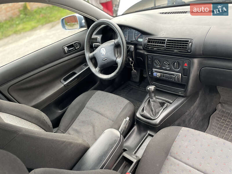 Седан Volkswagen Passat 1998 в Вінниці