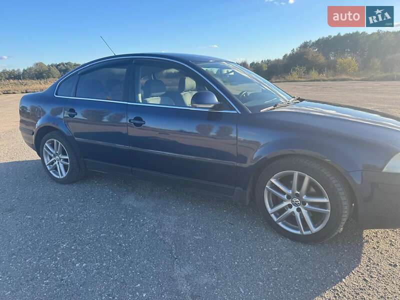 Седан Volkswagen Passat 2004 в Александровке фото 5 Седан Volkswagen Passat 2004 в Александровке