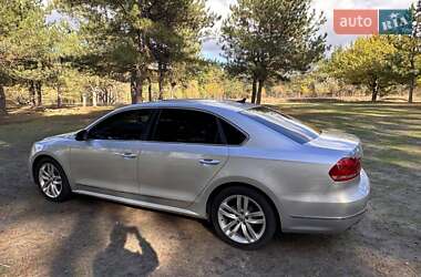 Седан Volkswagen Passat 2012 в 