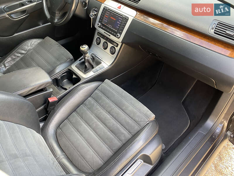 Седан Volkswagen Passat 2008 в Києві фото 32 Седан Volkswagen Passat 2008 в Києві
