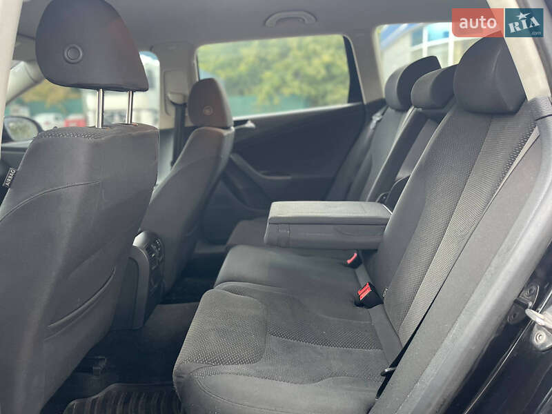 Универсал Volkswagen Passat 2006 в Киеве