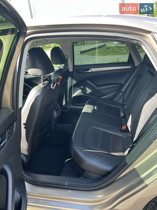 Седан Volkswagen Passat 2015 в Вінниці фото 58 Седан Volkswagen Passat 2015 в Вінниці