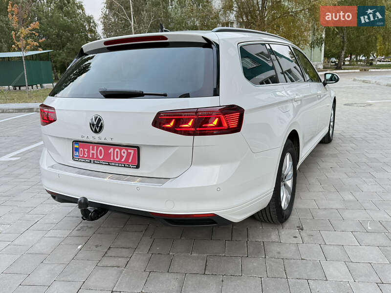 Универсал Volkswagen Passat 2022 в Вараше