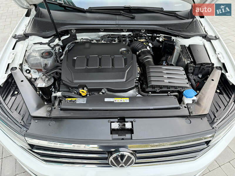 Универсал Volkswagen Passat 2022 в Вараше