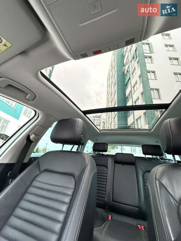 Универсал Volkswagen Passat 2022 в Вараше