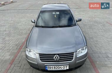 Седан Volkswagen Passat 2004 в 