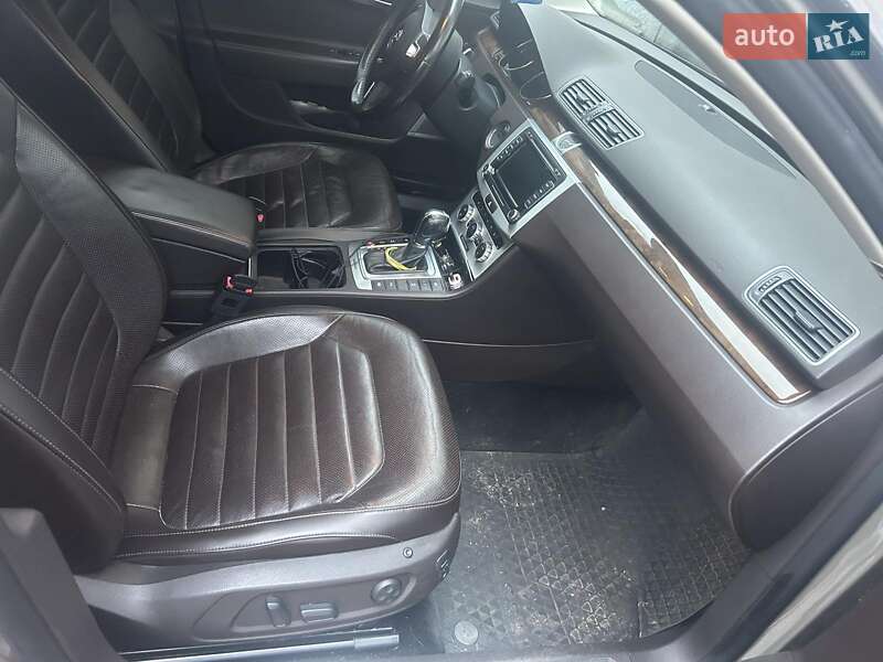 Седан Volkswagen Passat 2013 в Виннице