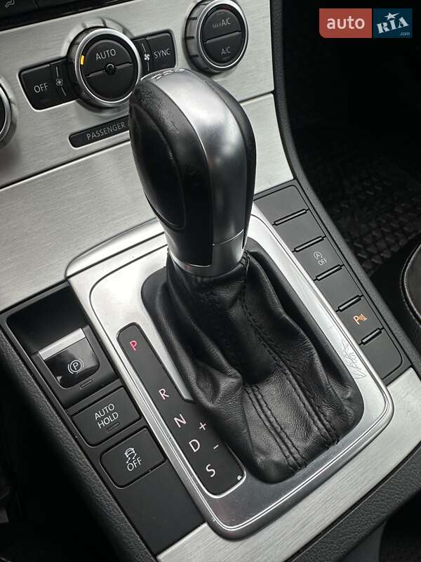 Універсал Volkswagen Passat 2013 в Білогородці