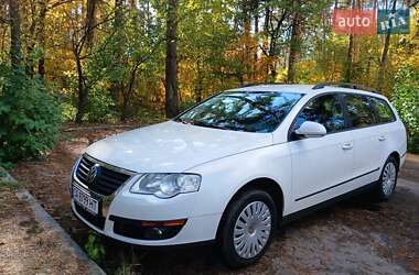 Універсал Volkswagen Passat 2010 в Черкасах