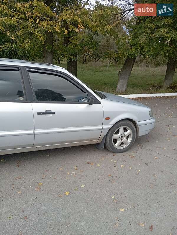 Седан Volkswagen Passat 1994 в Хмільнику фото 10 Седан Volkswagen Passat 1994 в Хмільнику