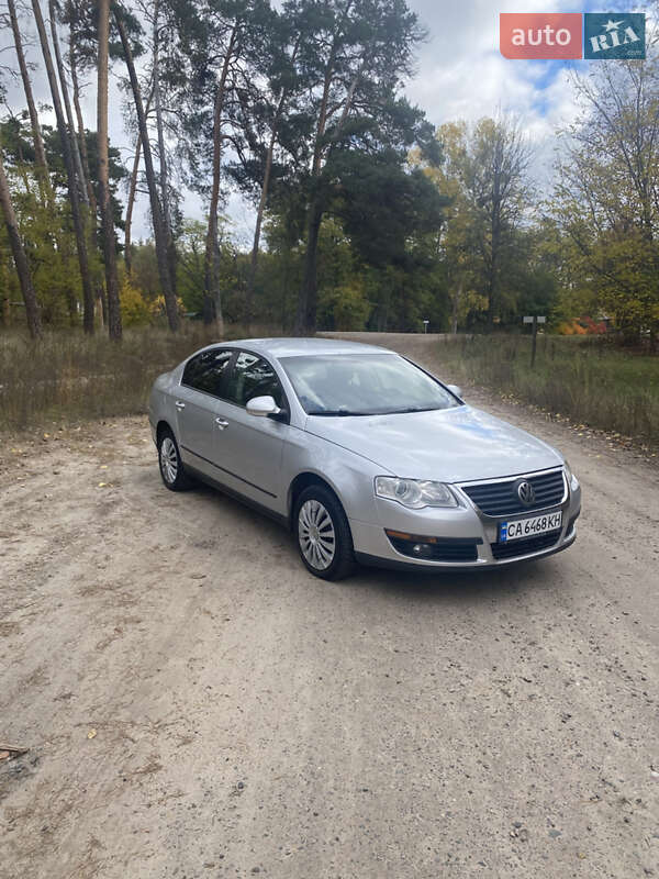 Седан Volkswagen Passat 2006 в Киеве