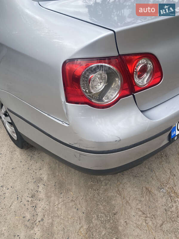 Седан Volkswagen Passat 2006 в Киеве