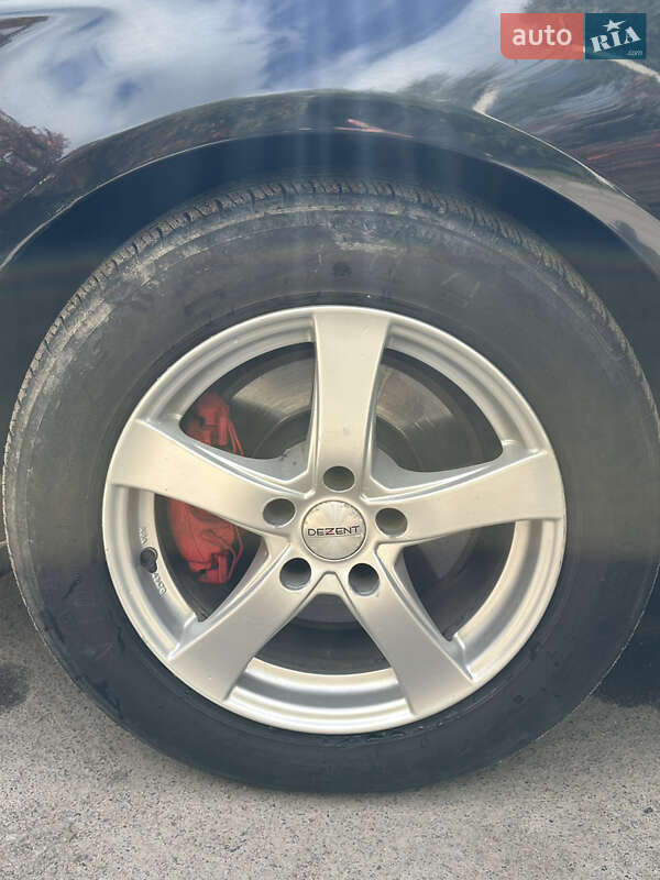 Универсал Volkswagen Passat 2006 в Ровно