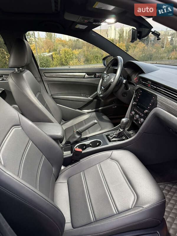 Седан Volkswagen Passat 2021 в Кривом Роге