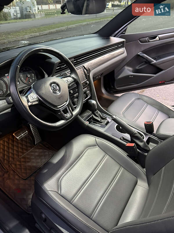 Седан Volkswagen Passat 2021 в Кривом Роге