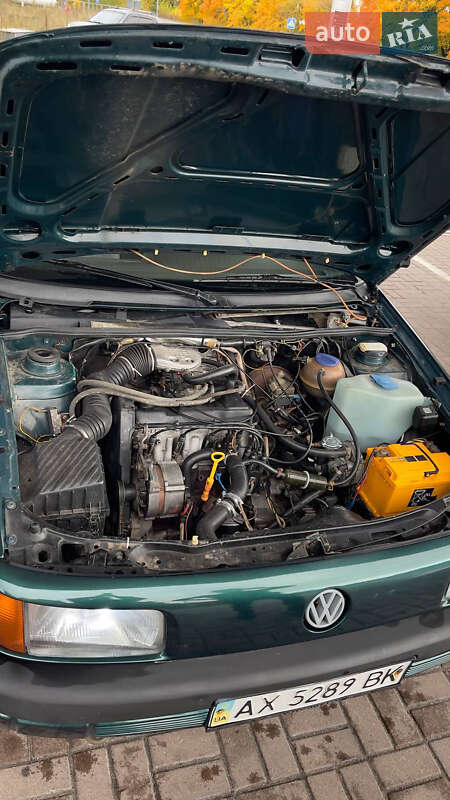 Седан Volkswagen Passat 1988 в Городне