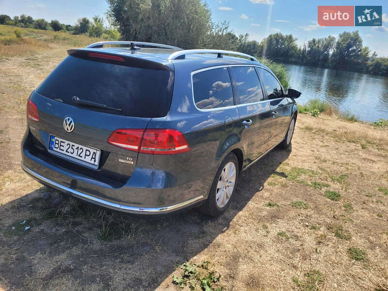 Універсал Volkswagen Passat 2012 в Вознесенську