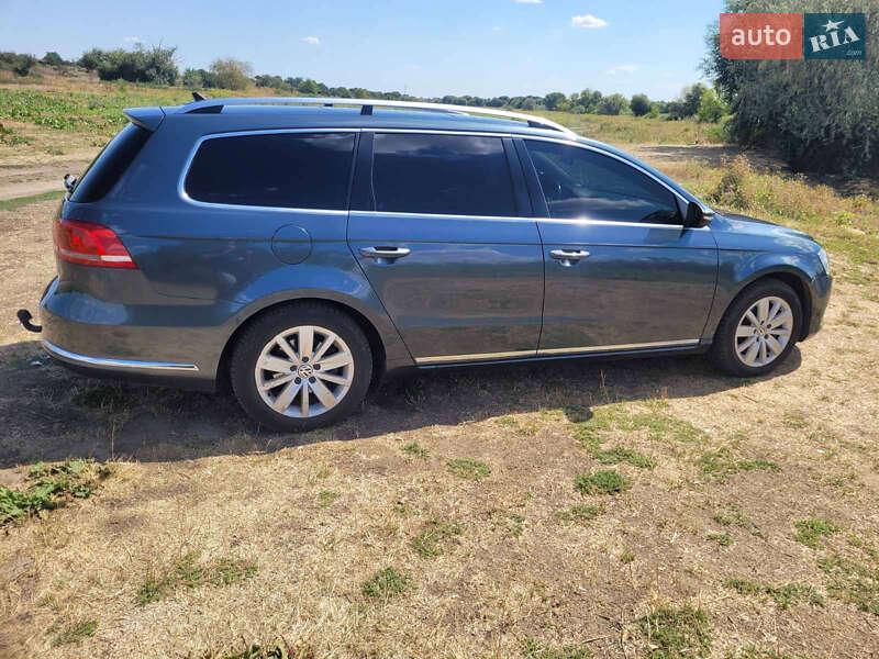 Універсал Volkswagen Passat 2012 в Вознесенську