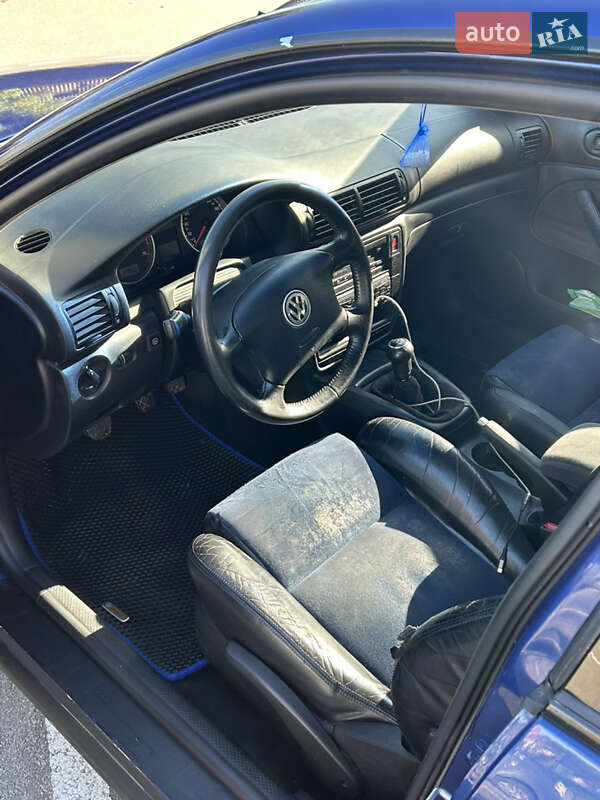 Універсал Volkswagen Passat 2001 в Бородянці