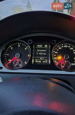 Універсал Volkswagen Passat 2009 в 