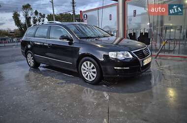 Універсал Volkswagen Passat 2009 в 