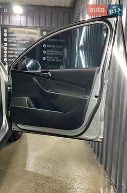 Универсал Volkswagen Passat 2007 в 