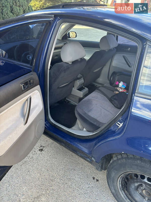 Седан Volkswagen Passat 1997 в Львові