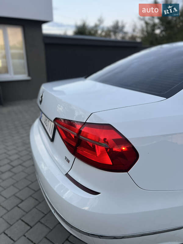 Седан Volkswagen Passat 2016 в Ивано-Франковске фото 10 Седан Volkswagen Passat 2016 в Ивано-Франковске