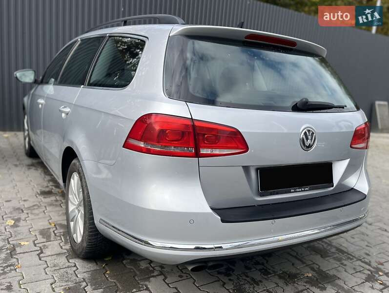 Универсал Volkswagen Passat 2011 в Дрогобыче