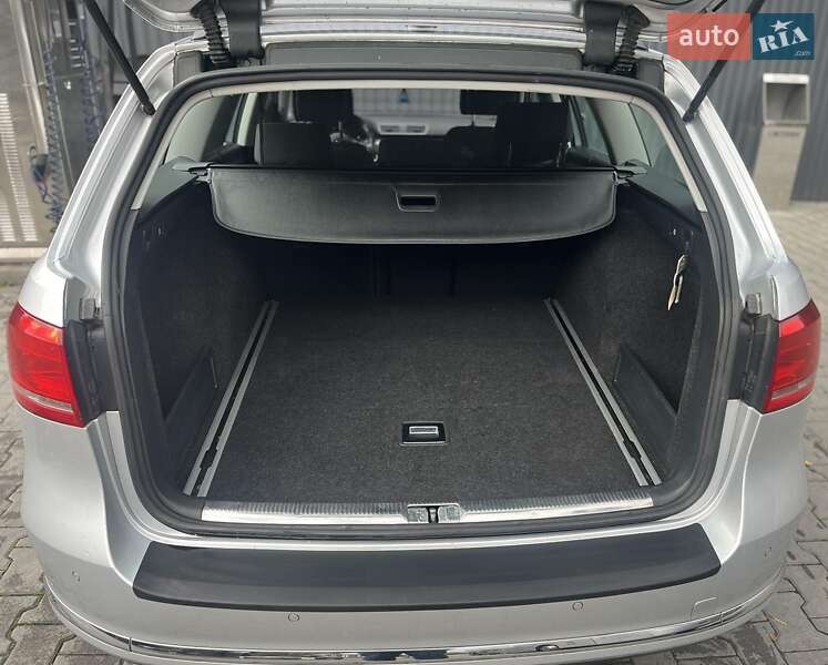 Универсал Volkswagen Passat 2011 в Дрогобыче