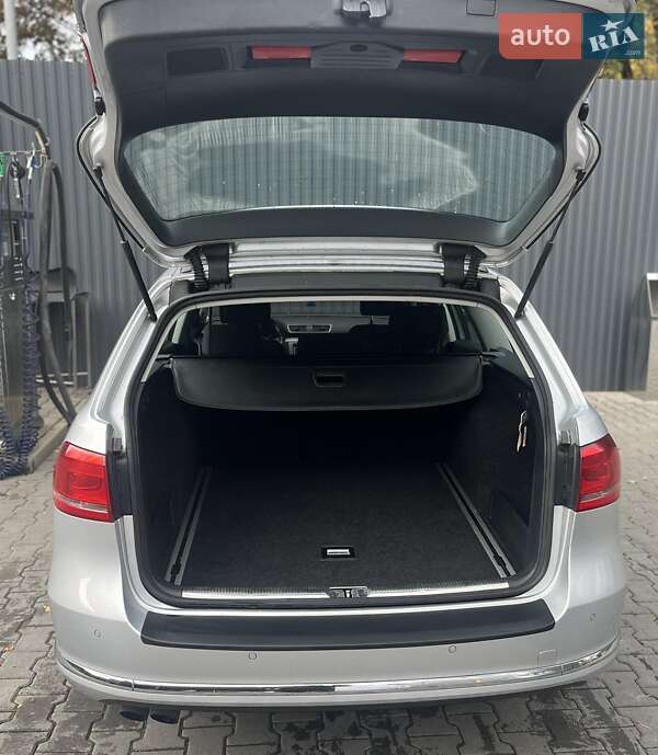 Универсал Volkswagen Passat 2011 в Дрогобыче