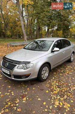 Седан Volkswagen Passat 2006 в Чернігові