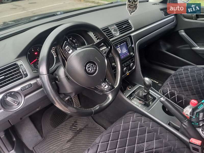 Седан Volkswagen Passat 2016 в Сумах
