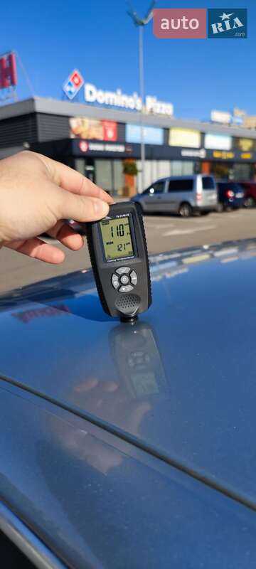 Седан Volkswagen Passat 2002 в Киеве