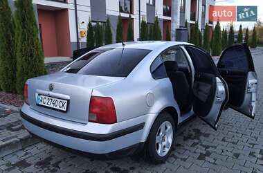 Седан Volkswagen Passat 1998 в 